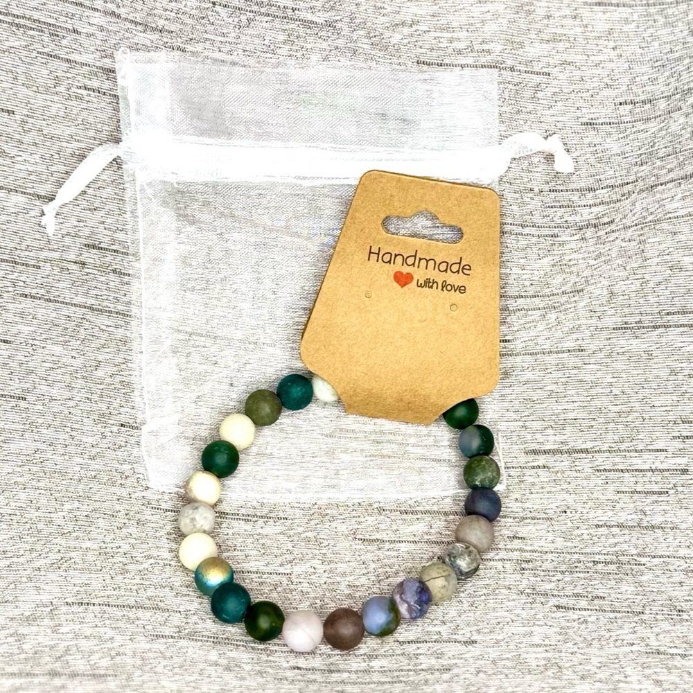 NWT - Handmade Green & Tan Marbled Beaded Elastic Stretch Bracelet - Aprox 7.5”